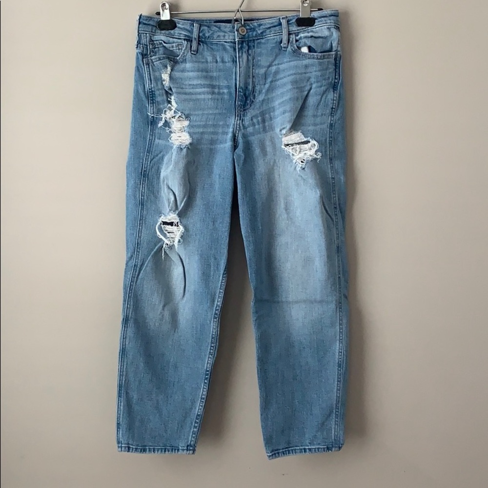 Hollister Girlfriend High Rise Jeans